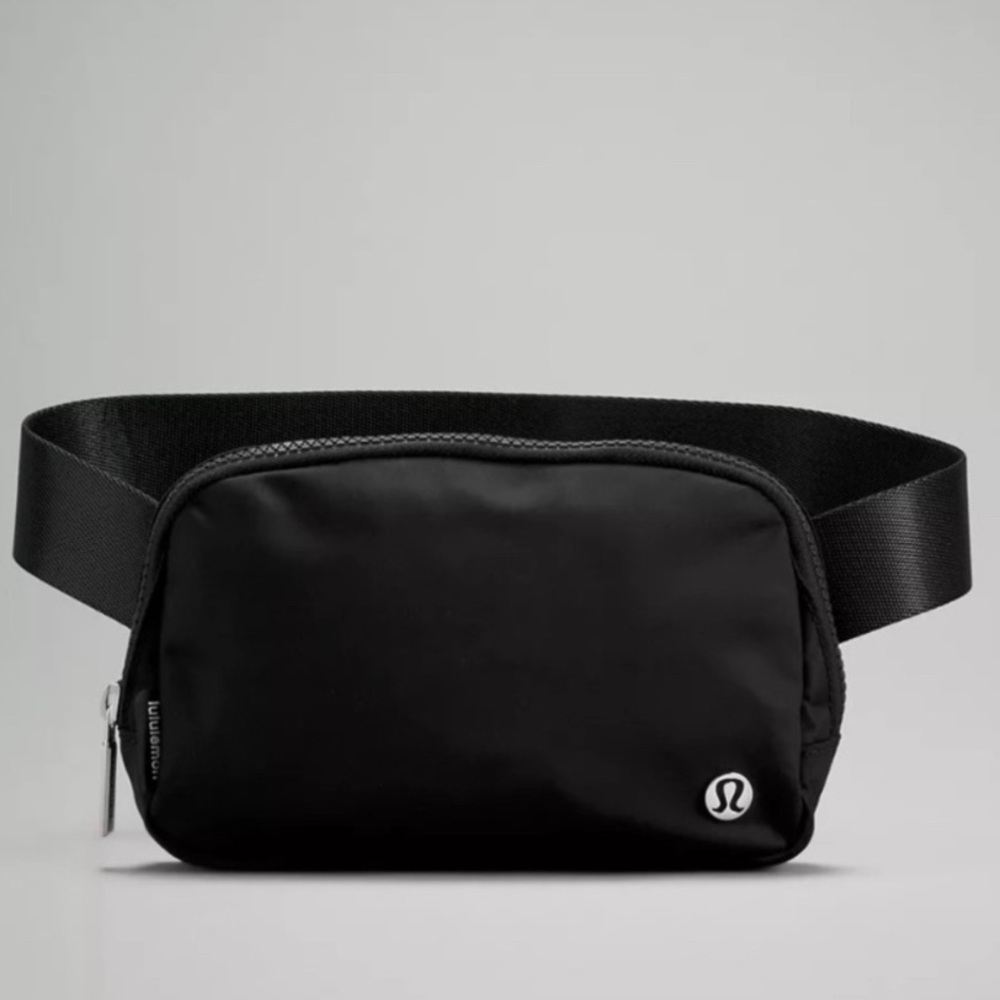 NWT Lululemon Everywhere Belt Bag